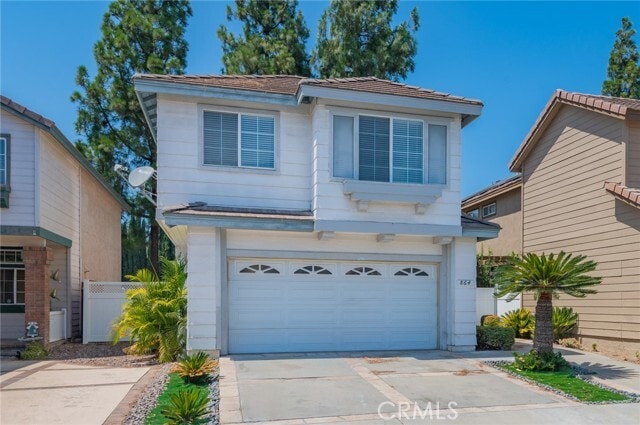 864 Bramble Ln