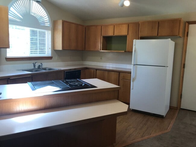 Photo - Single level home in NE Bend with huge yard!