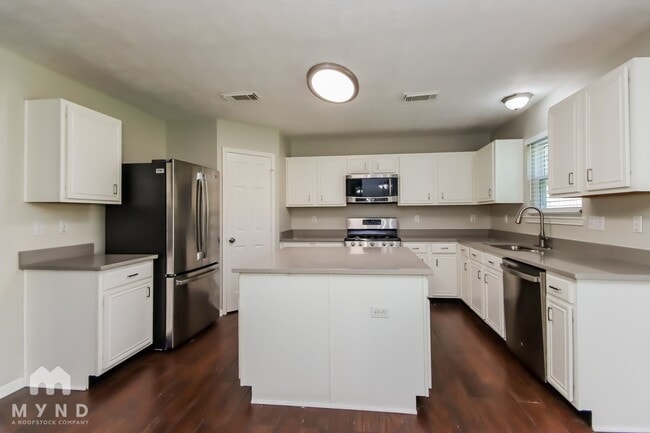 Building Photo - 275 Indian Falls S