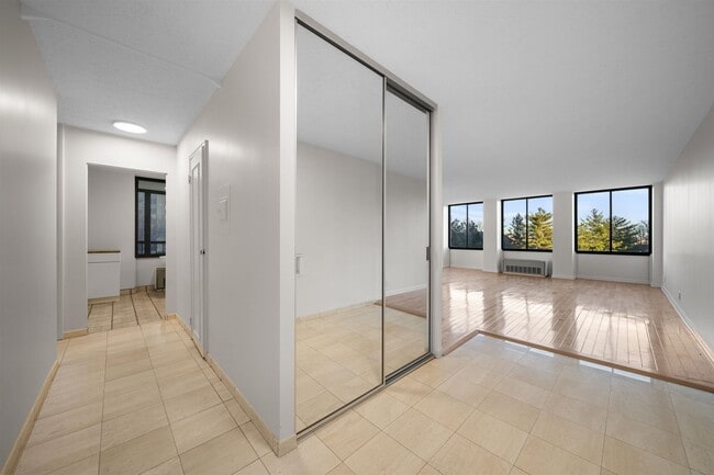 Photo - 300 Winston Dr Unit 109