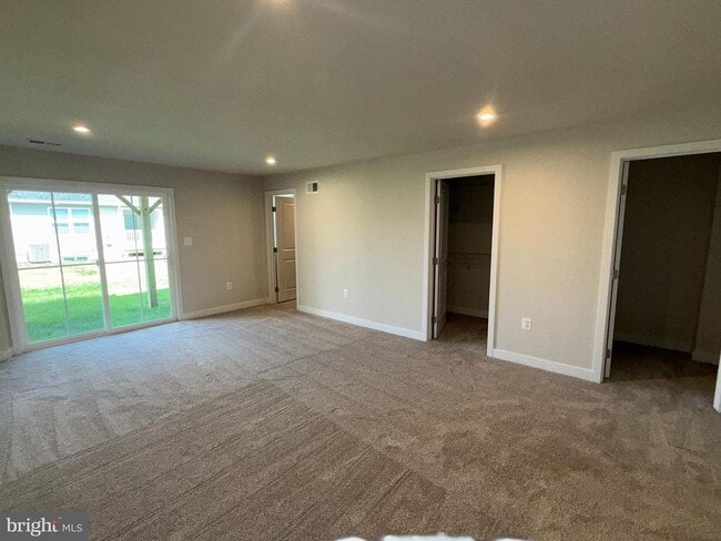 9193 Edenderry Dr