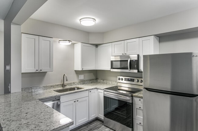 Photo - Wilshire Apartments