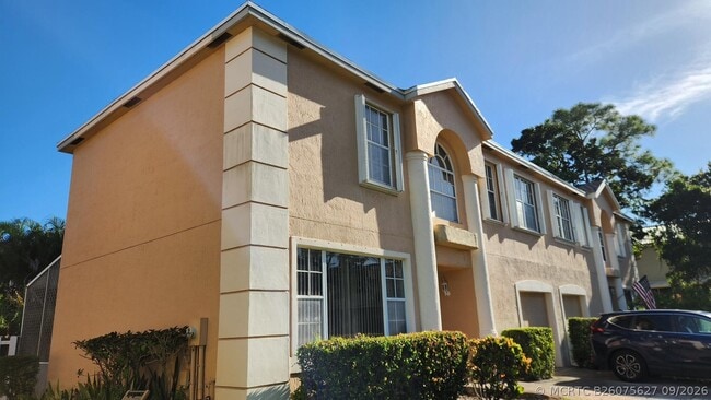 Photo - 271 Live Oak Ln