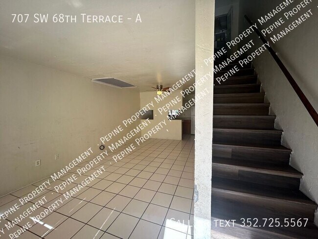 Photo - 707 SW 68th Terrace