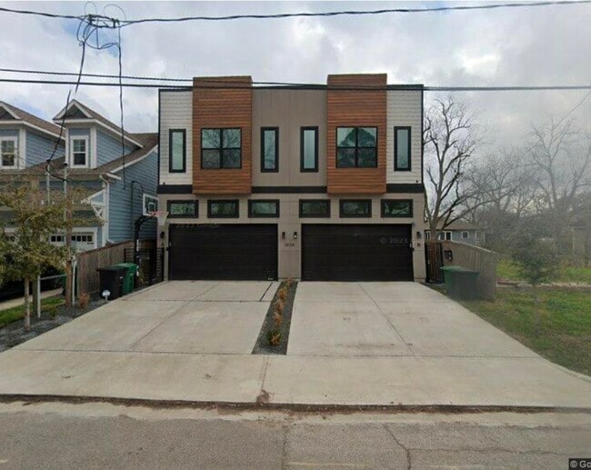Building Photo - 3404 Rogers St Unit b