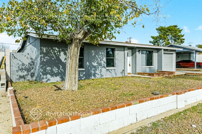 Photo - 2128 W Hartford Ave