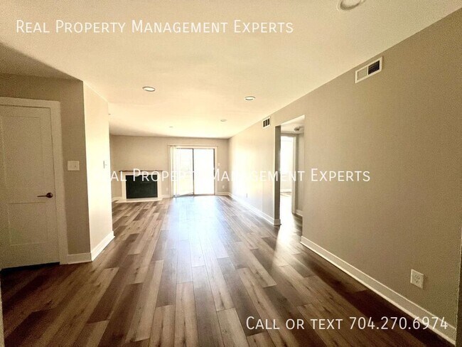 Photo - 3021 Heathstead Place Unit APT B