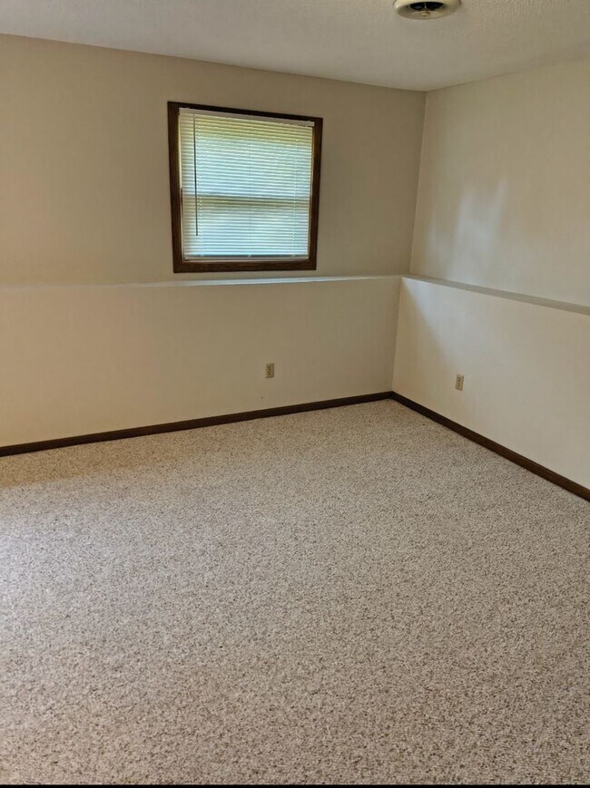 Photo - 1250 Silverwood Ct