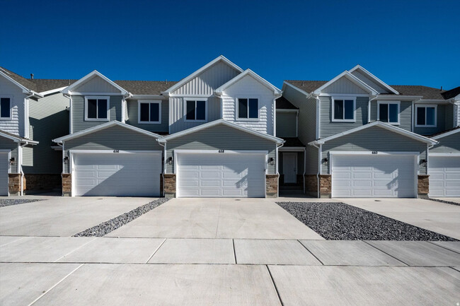 Building Photo - 657 S 85 E