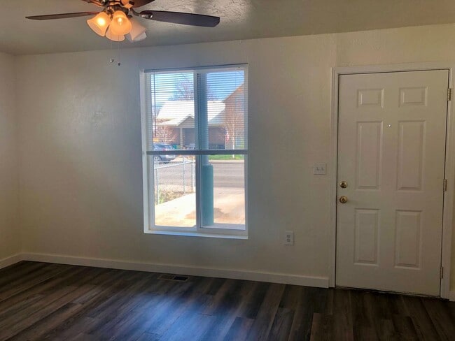 Photo - 4th St. Fourplex Unidad #1