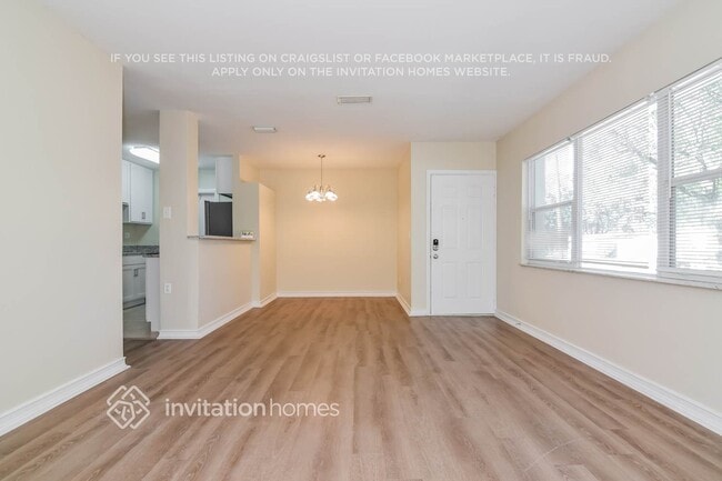 Photo - 511 Sutton Pl