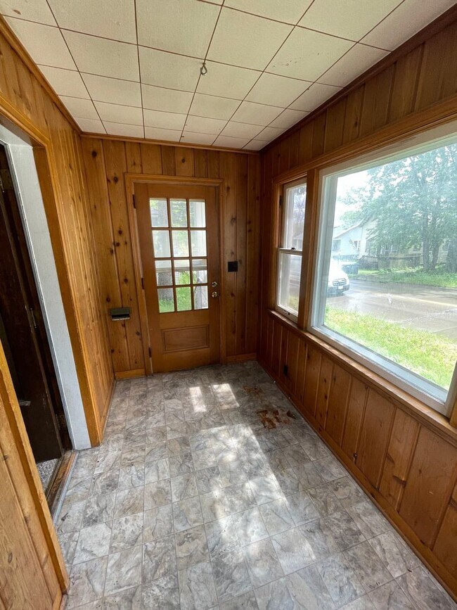 Photo - Available June 13th - 4 BED 2 BATH