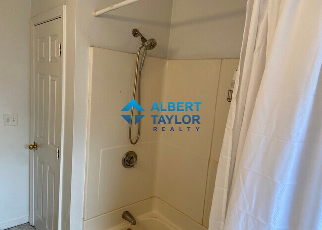 Photo - 14 Wigglesworth St