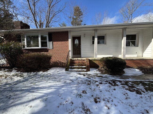 223 Daniel Dr