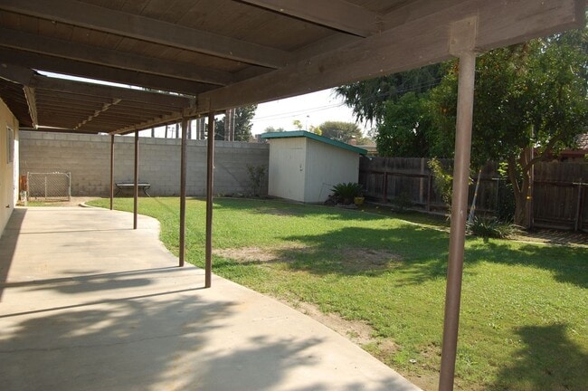 Photo - 4709 Summertree Ln