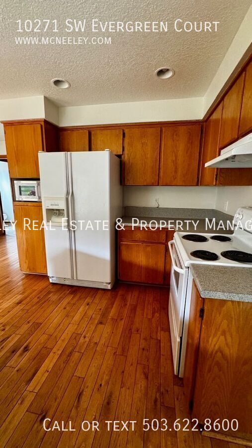 Photo - 10271 SW Evergreen Ct