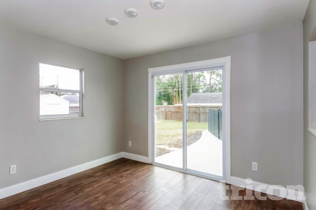 Photo - 2129 Willow Oak Dr
