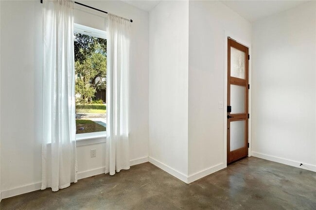 Photo - 18205 Fair Ln