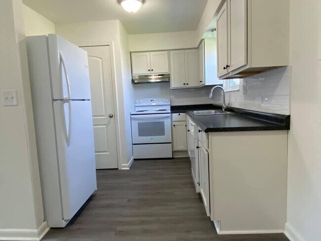 Photo - 601 Cliff St