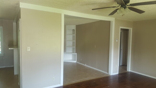 Photo - 1672 S Maple Ave