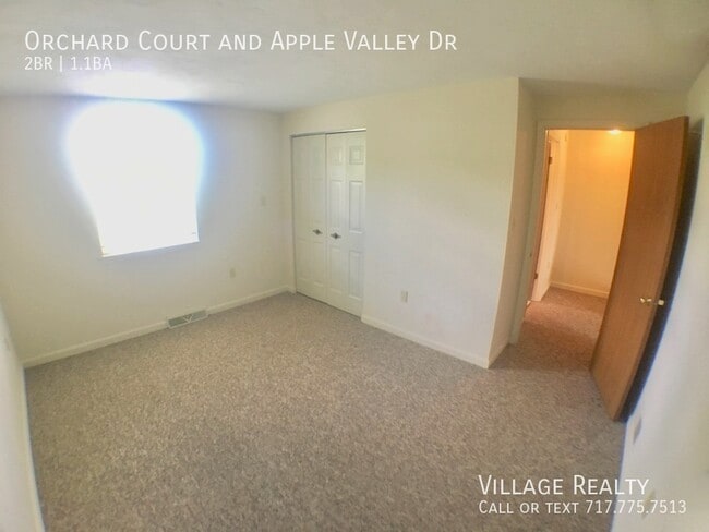 Photo - 202 Orchard Ct