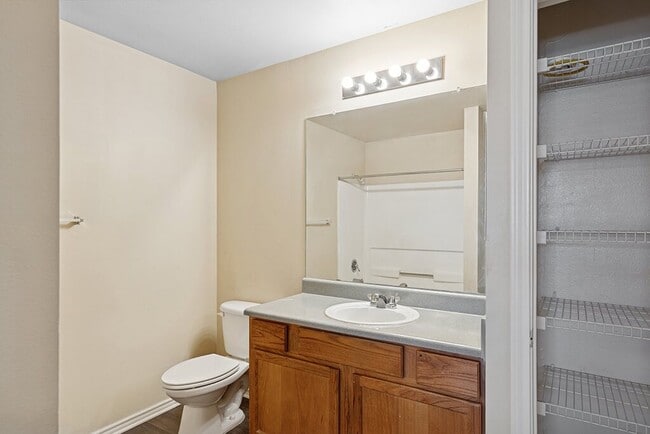 Ironwood Crossing Apartments & Townhomes