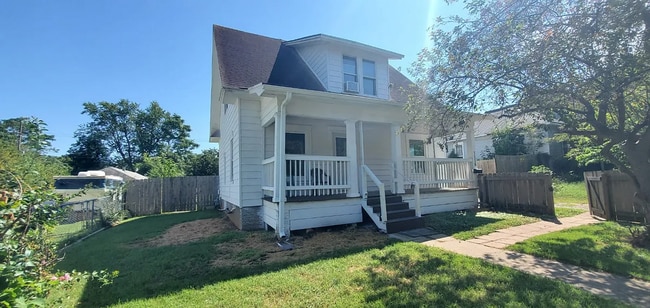 Building Photo - 1118 W Webster St