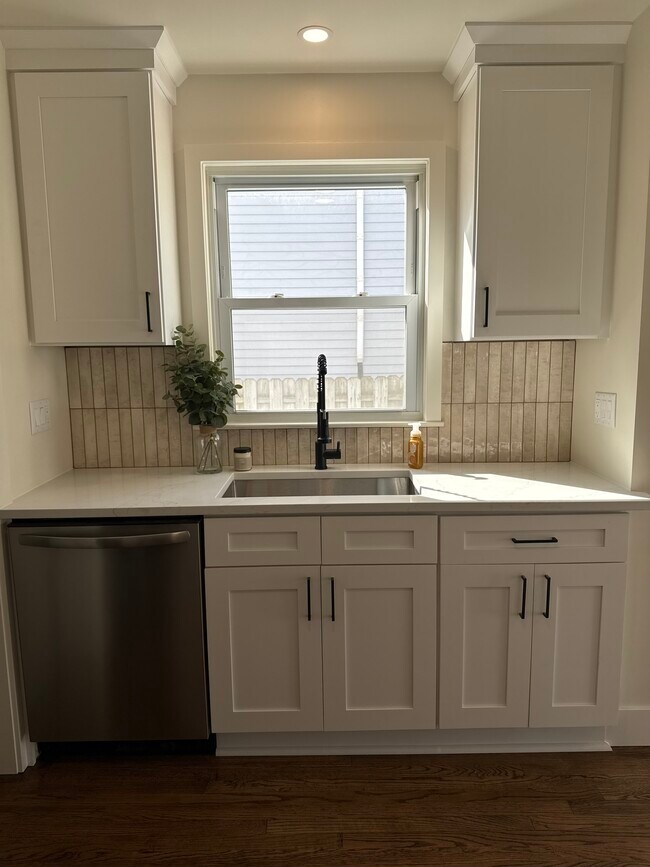 Photo - 125 S Minerva Ave