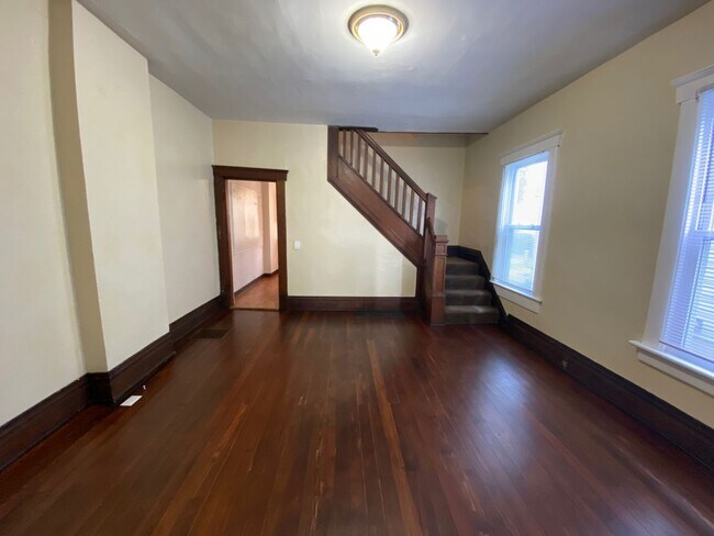 Photo - W Maynard Ave 50-52 RGI Unit 50