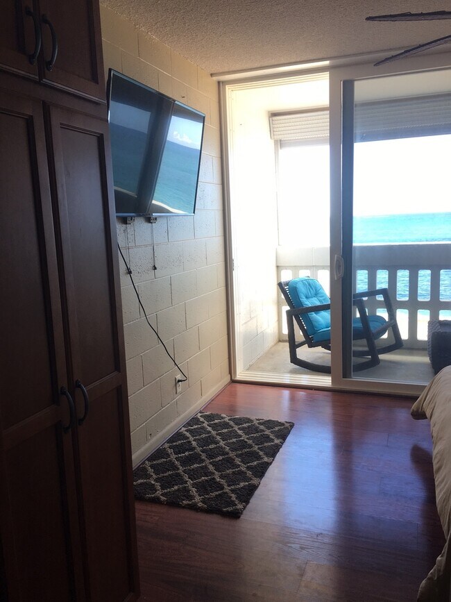 Photo - Makaha Oceanfront Condo
