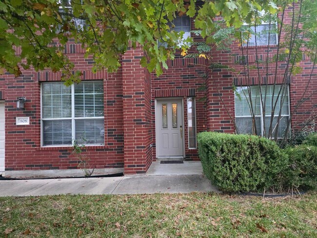 808 Busleigh Castle Way