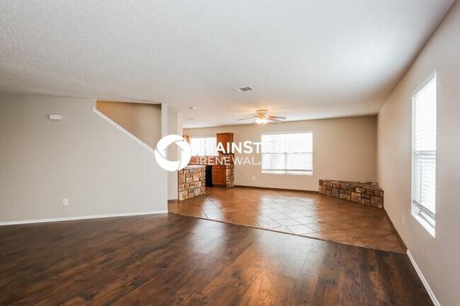 5 Bedroom Pet-Friendly Home in Fort Worth, TX with Main Street Renewal