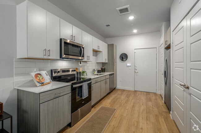 Interior Photo - Park South Rental