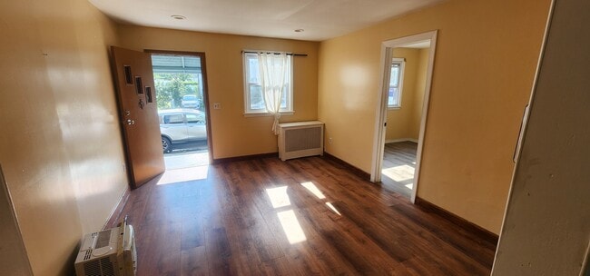 208 Sandford Ave Unidad 1