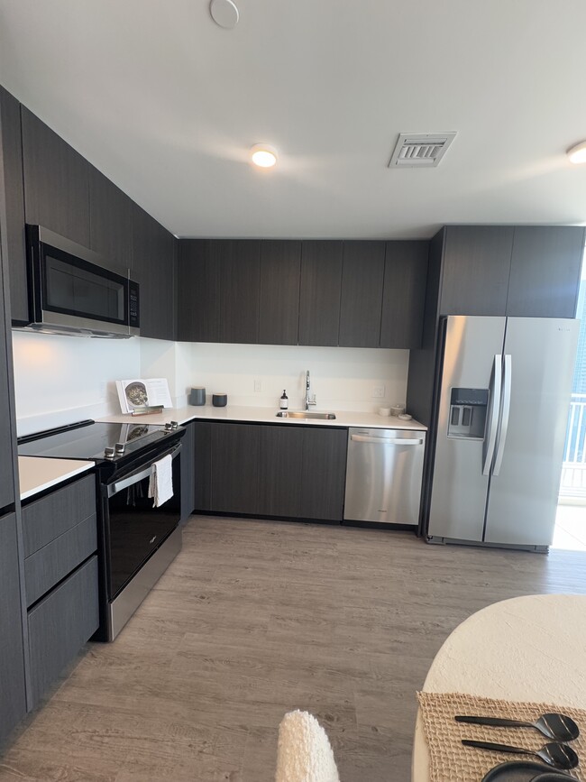 Photo - 151 NE 20th Ter Unidad 811