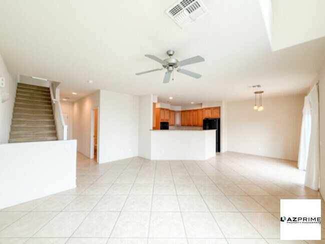 Photo - Welcome to this beautifully maintained 2/2.5 condo in Phoenix!