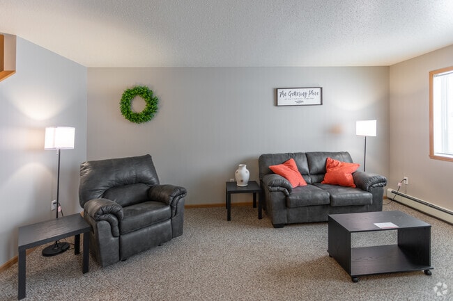 3BR, 1.5BA - 1,392 SF