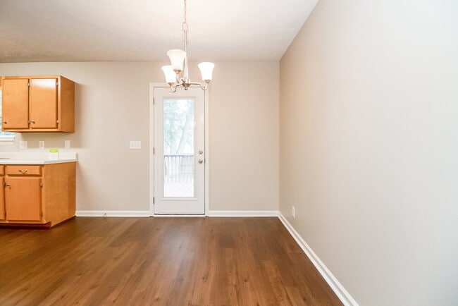 Photo - 2918 Weybridge Dr
