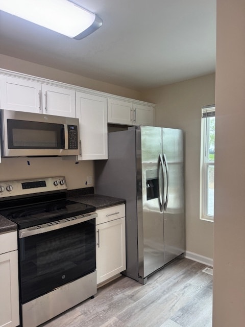 Photo - 121 Lines St