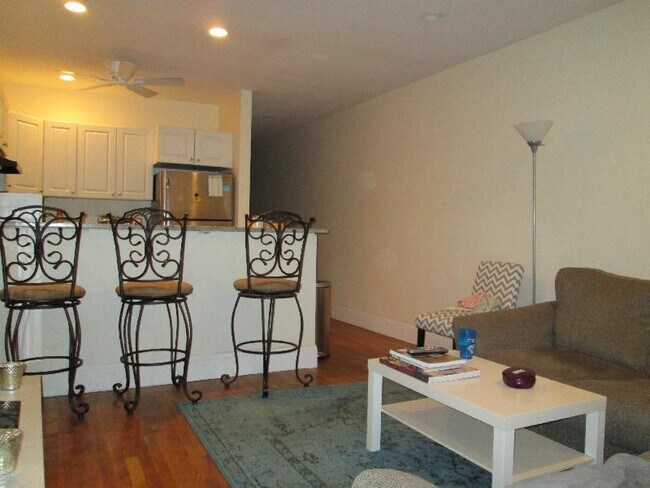 Photo - 318 St Paul St Unit 5