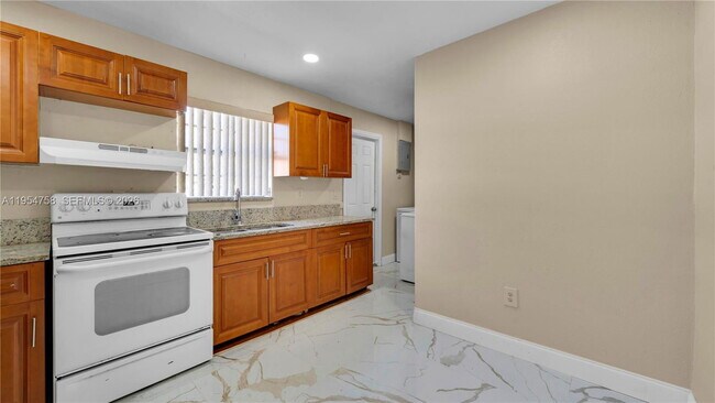 Photo - 2411 NW 208th St