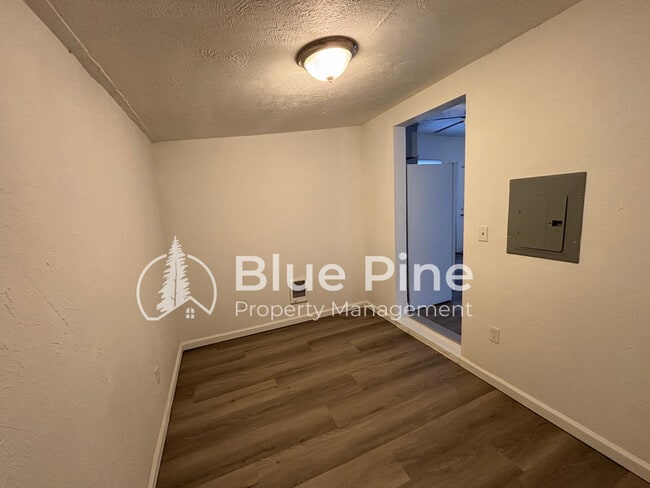 Photo - 915 N Hayes Ave Unit 2