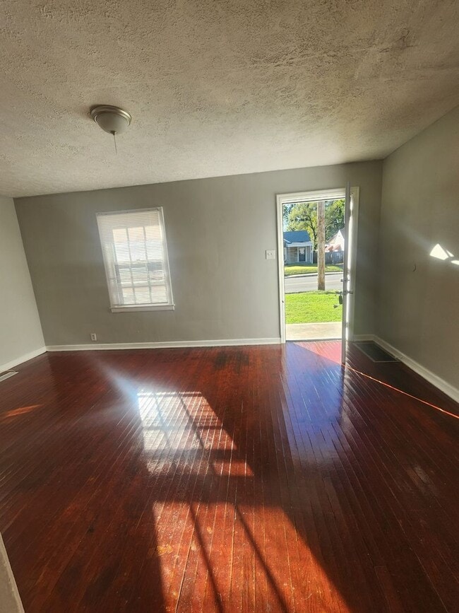 Photo - 3519 N Sherman Dr