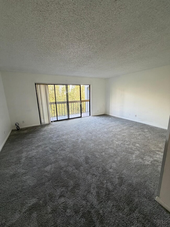 Photo - 2050 N Congress Ave