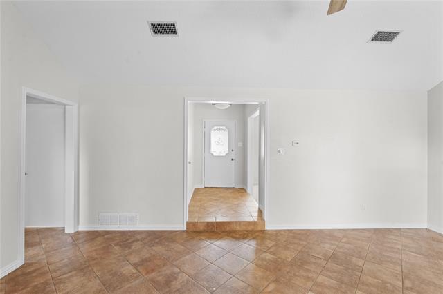 Photo - 1106 Almond Dr