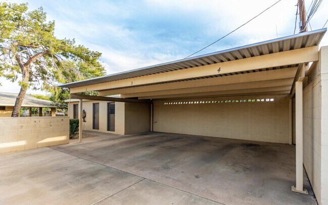 6242 N 12th Pl Unit 4