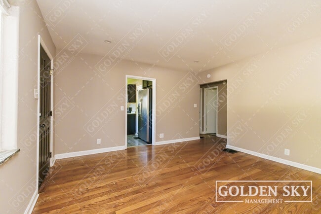 Photo - 5161 Primrose Ave