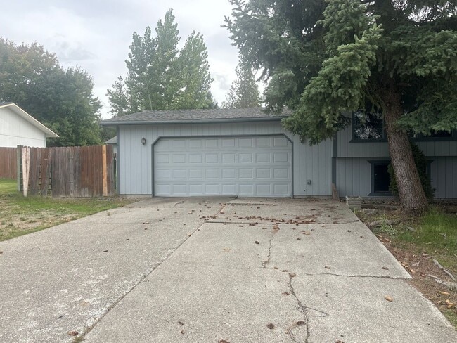 Photo - Charming 3 Bed, 2 Bath Home! *SPECIAL: $50...