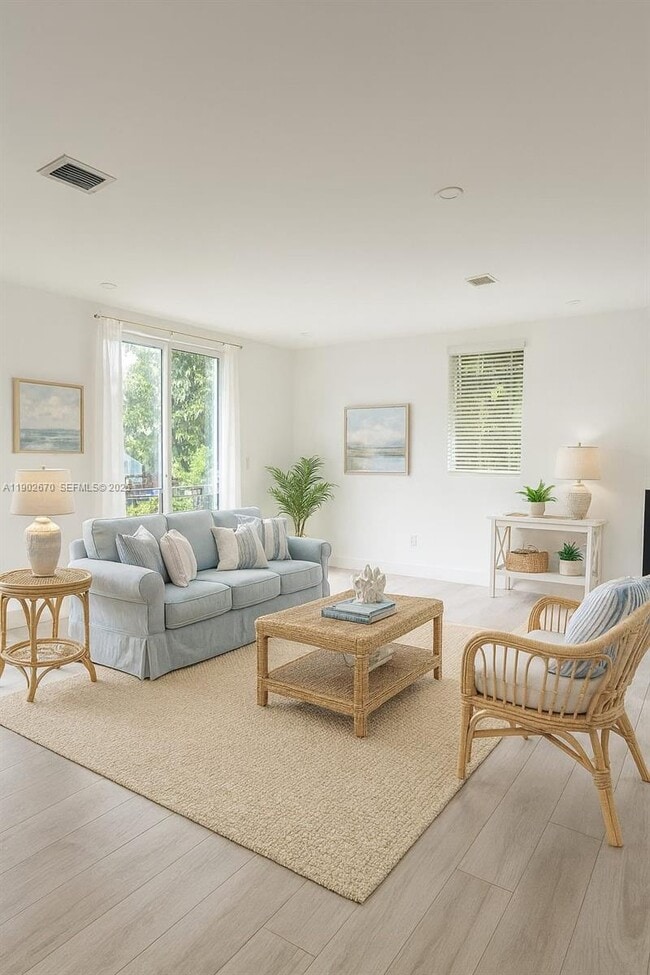 Photo - 3823 Thomas Ave