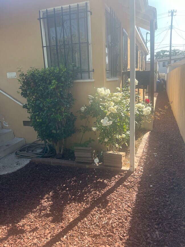 Photo - 2575 S Barrington Ave Casa